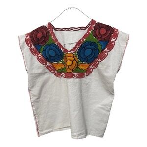 Hand-Embroidered White Floral V-Neck Women’s Top- Large